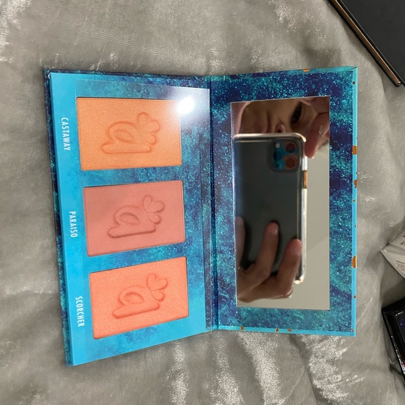 Makeup bundle - Picture 4 of 6